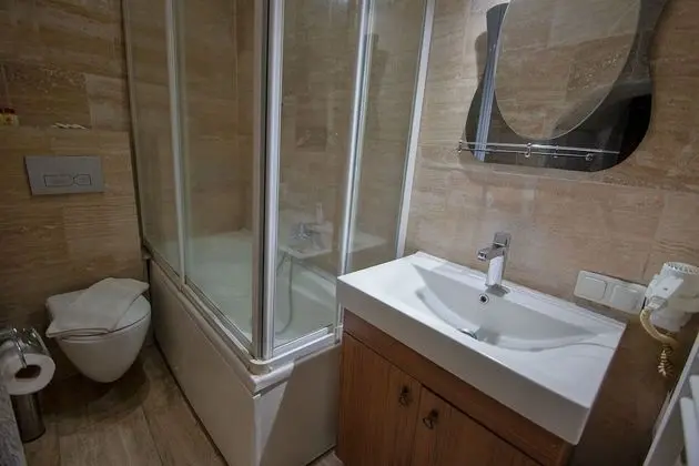 Deluxe Üç Kişilik Oda
