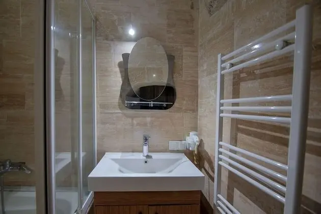 Deluxe Üç Kişilik Oda