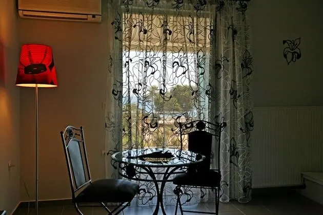 Stüdyo, Kısmi Deniz Manzaralı