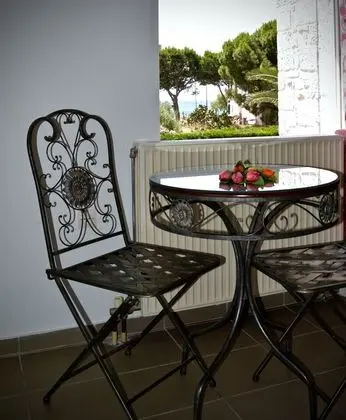 Stüdyo, Kısmi Deniz Manzaralı
