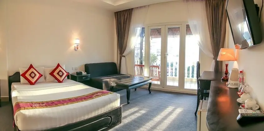 Deluxe Tek Büyük Yataklı Oda