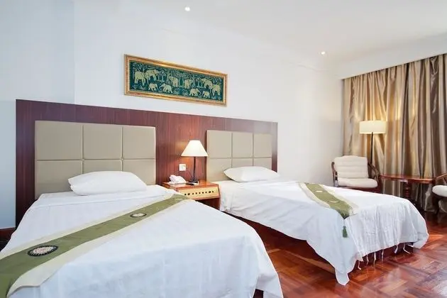 Deluxe Üç Kişilik Oda, Şehir Manzaralı