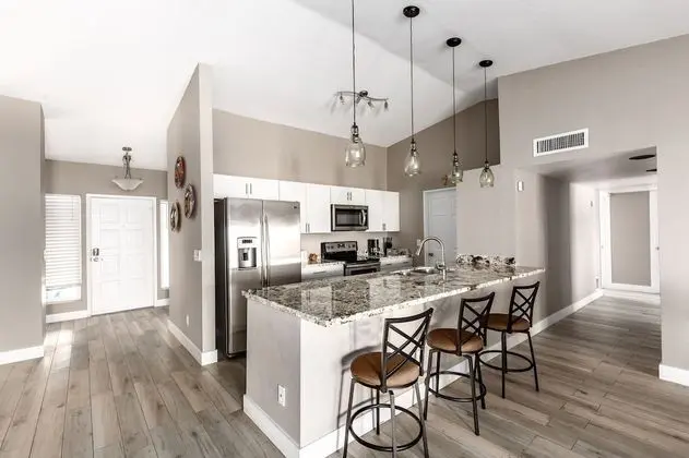 Ev (4 Bedrooms)
