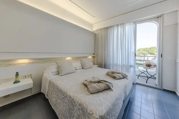 Standard Tek Büyük veya İki Ayrı Yataklı Oda