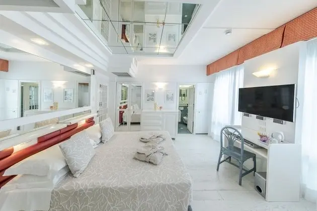 Standard Tek Büyük veya İki Ayrı Yataklı Oda