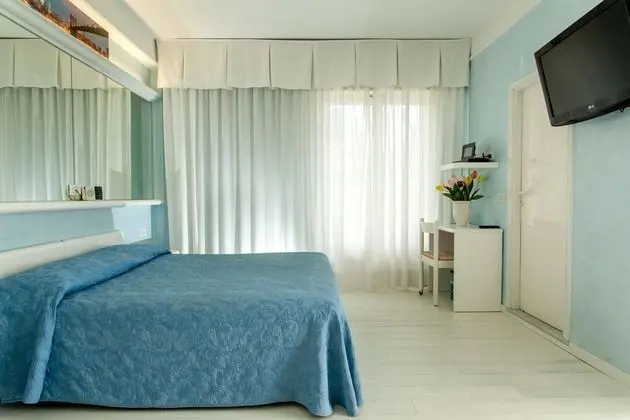 Standard Tek Büyük veya İki Ayrı Yataklı Oda