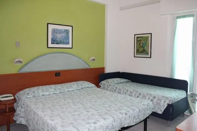 Standard Dört Kişilik Oda