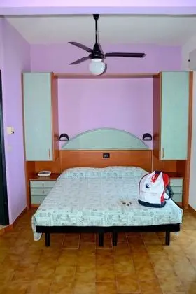 Standard Tek Büyük Yataklı Oda