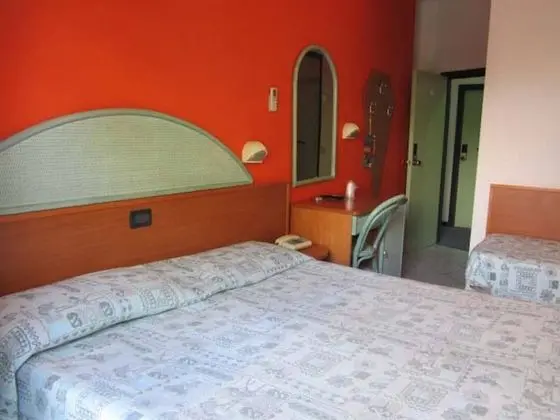Standard Üç Kişilik Oda
