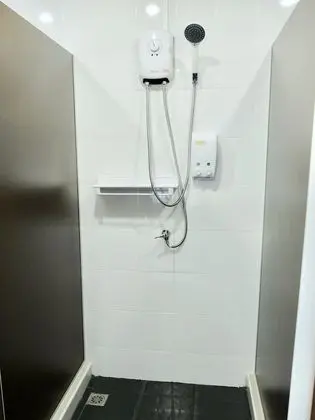 Ortak Ranzalı Oda, Karma Ranzalı Oda