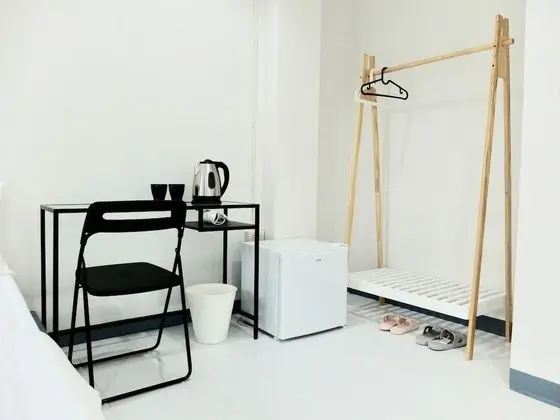 Tek Büyük Yataklı Oda (with window)