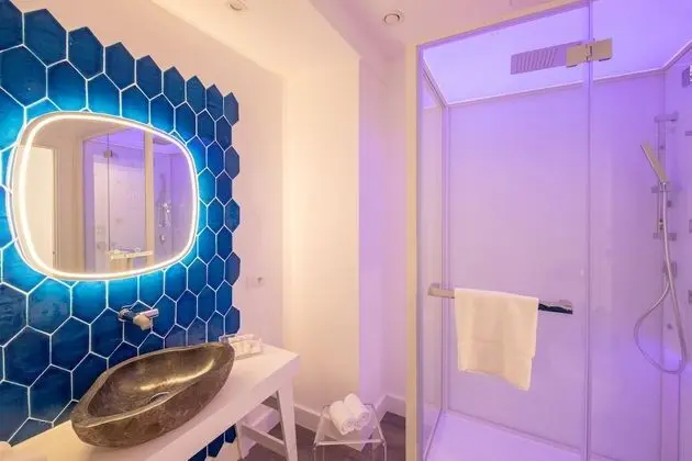 Deluxe Tek Büyük Yataklı Oda (King)