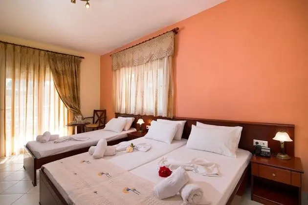 Standard Üç Kişilik Oda, Deniz Manzaralı