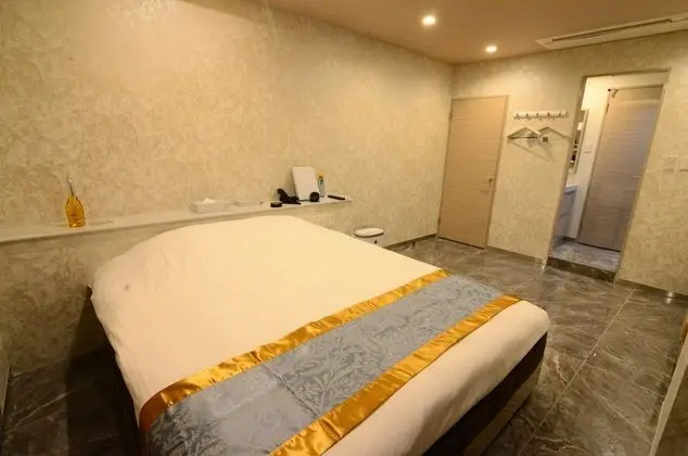 Luxury Tek Büyük Yataklı Oda