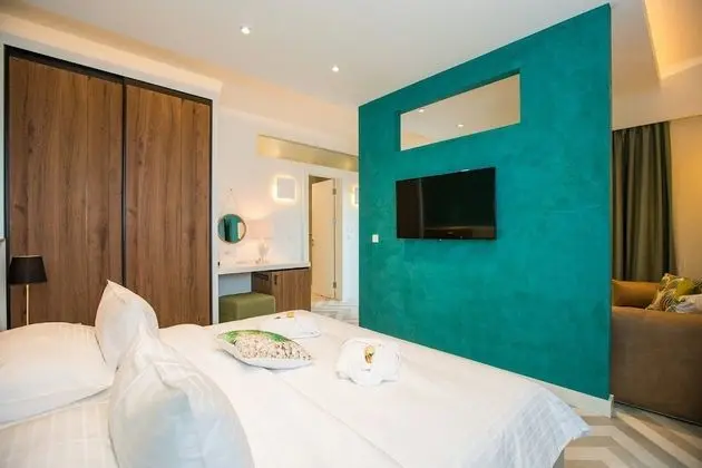 Premium Tek Büyük Yataklı Oda, Veranda (EMERALD)