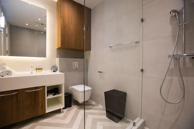 Premium Tek Büyük Yataklı Oda, Veranda (EMERALD)