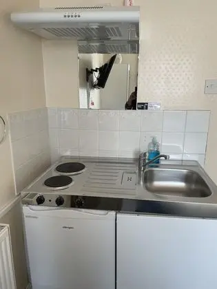 Basic Tek Büyük Yataklı Oda, Ortak Banyo