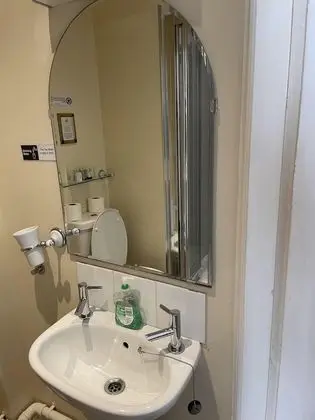 Standard Süit, Banyolu/Duşlu