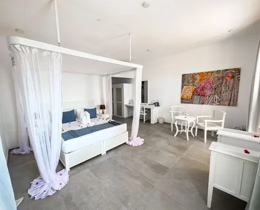 Villa, Plaj Kenarı