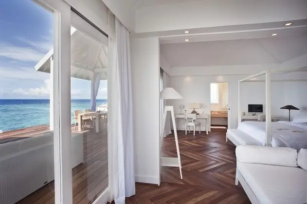 Jacuzzi Water Villa