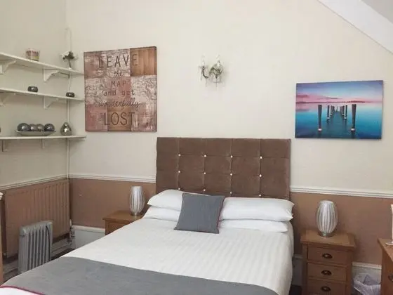Tek Büyük Yataklı Oda, Banyolu/Duşlu