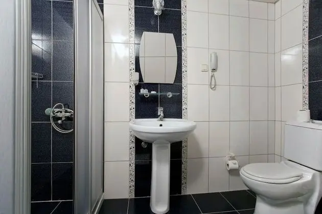 Üç Kişilik Oda