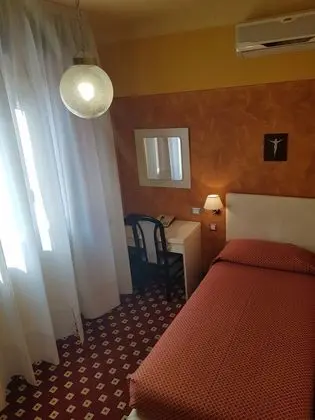 Tek Kişilik Oda