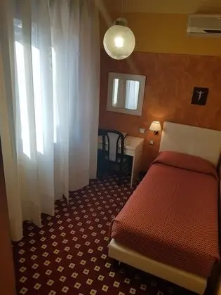 Tek Kişilik Oda