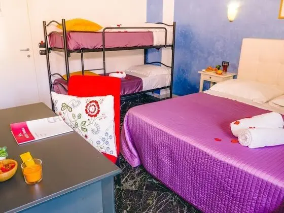 Üç Kişilik Oda