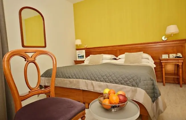 Standard Tek Büyük veya İki Ayrı Yataklı Oda