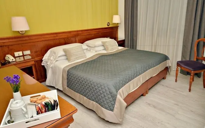 Standard Tek Büyük veya İki Ayrı Yataklı Oda