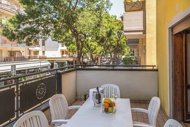 Family Oda (2 Adults + 2 Children)