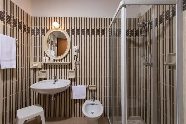 Family Oda (2 Adults + 2 Children)