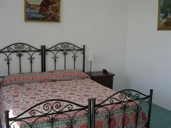 Üç Kişilik Oda