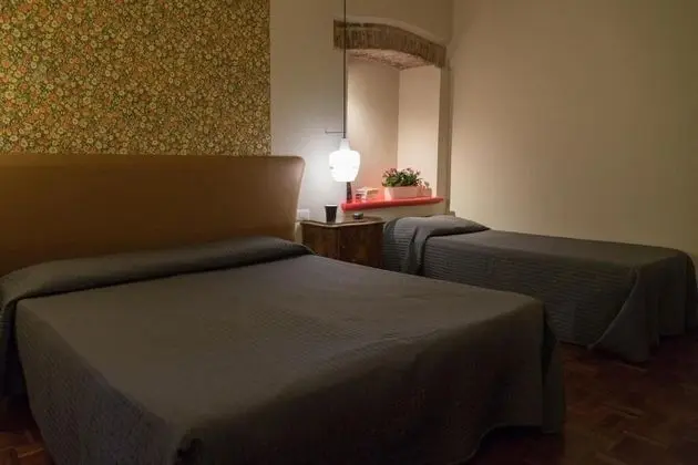 Üç Kişilik Oda