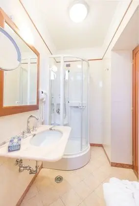 Economy Tek Büyük Yataklı Oda