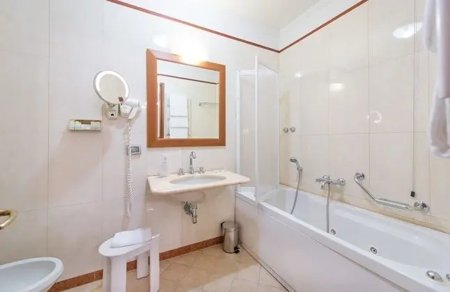 Standard Tek Büyük Yataklı Oda, 2 Tek Kişilik Yatak