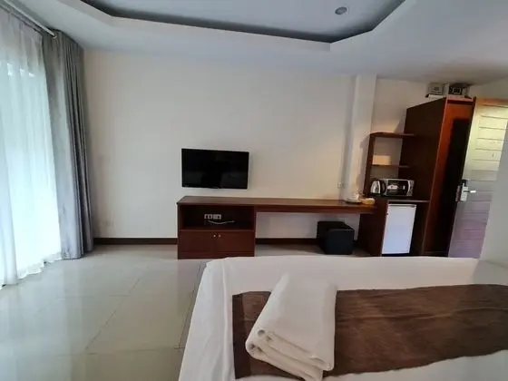 Deluxe Tek Büyük veya İki Ayrı Yataklı Oda, Havuz Kullanımı