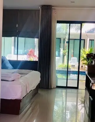Deluxe Tek Büyük veya İki Ayrı Yataklı Oda, Havuz Kullanımı