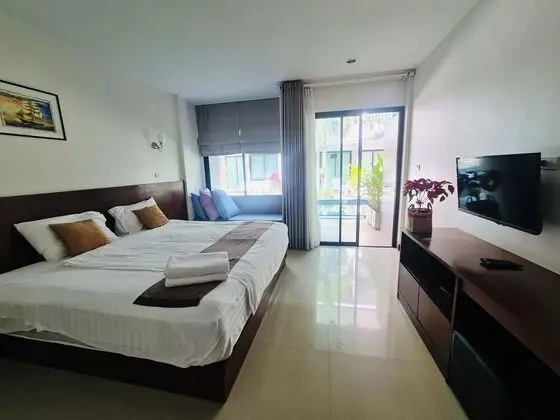Deluxe Tek Büyük veya İki Ayrı Yataklı Oda, Havuz Kullanımı