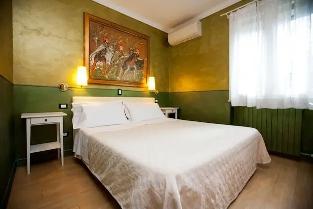 Economy Tek Büyük Yataklı Oda