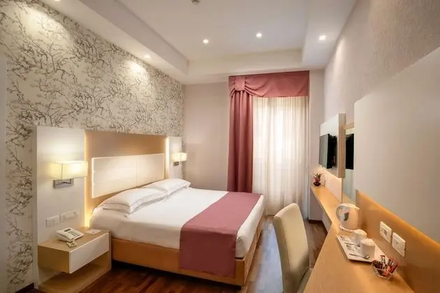 Standard Tek Büyük Yataklı Oda