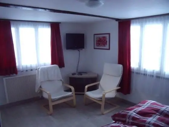 Ev