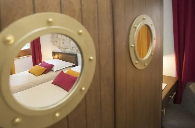 Comfort Tek Büyük veya İki Ayrı Yataklı Oda, Şehir Manzaralı