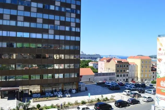 Comfort Tek Büyük veya İki Ayrı Yataklı Oda, Şehir Manzaralı