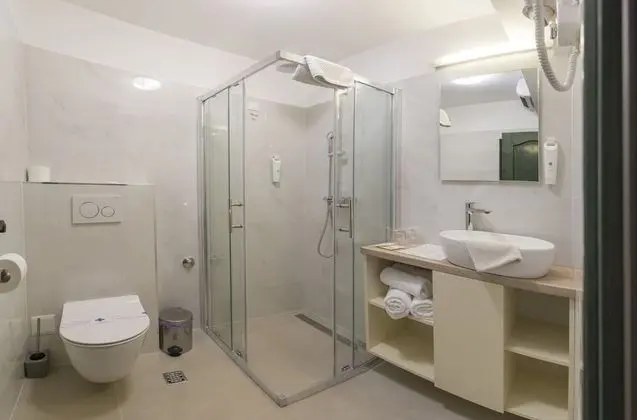 Comfort Tek Büyük veya İki Ayrı Yataklı Oda, Şehir Manzaralı