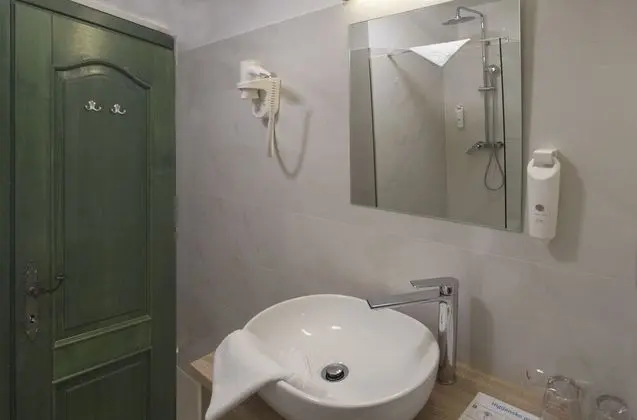 Comfort Tek Büyük veya İki Ayrı Yataklı Oda, Şehir Manzaralı