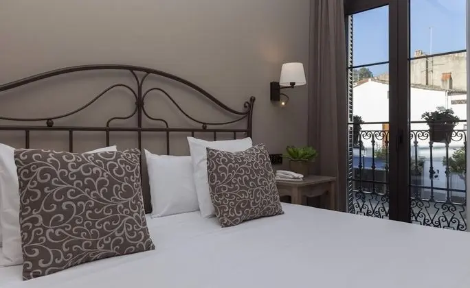 Tek Büyük Yataklı Oda (Vista Plaza)