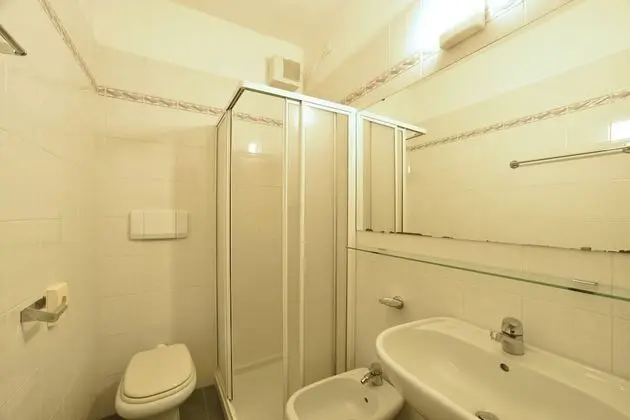 Classic Tek Büyük veya İki Ayrı Yataklı Oda