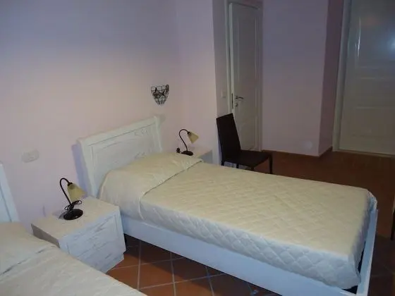 Tek Büyük veya İki Ayrı Yataklı Oda, Balkon